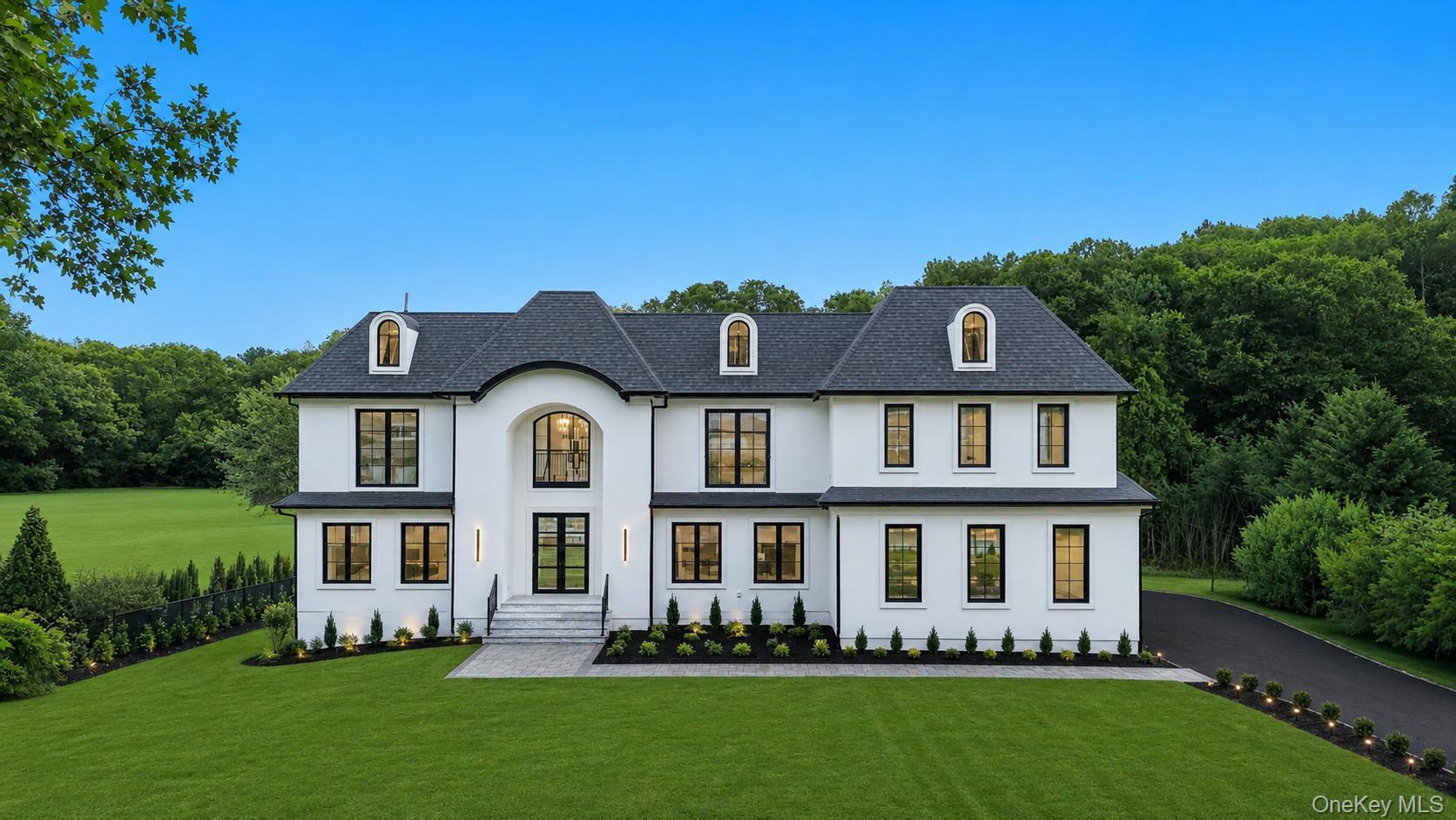 15 Folger Lane, Dix Hills NY 11746