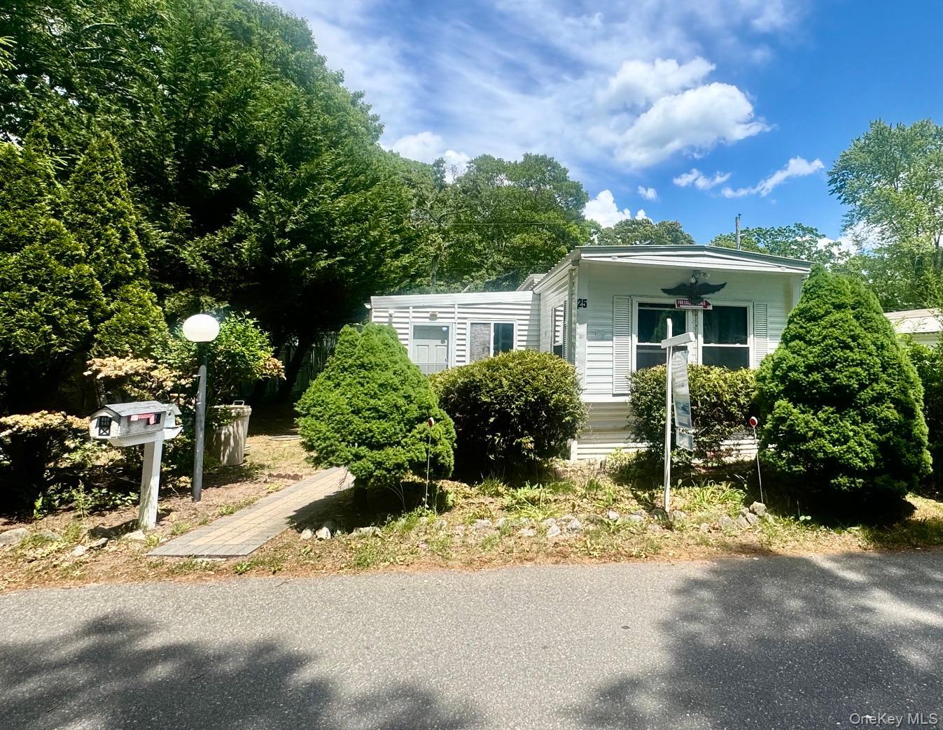 620 #25 Montauk Highway Unit 25, Westhampton Beach NY 11978