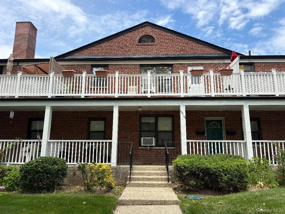 196-69 73 Avenue Unit 2, Fresh Meadows NY 11366