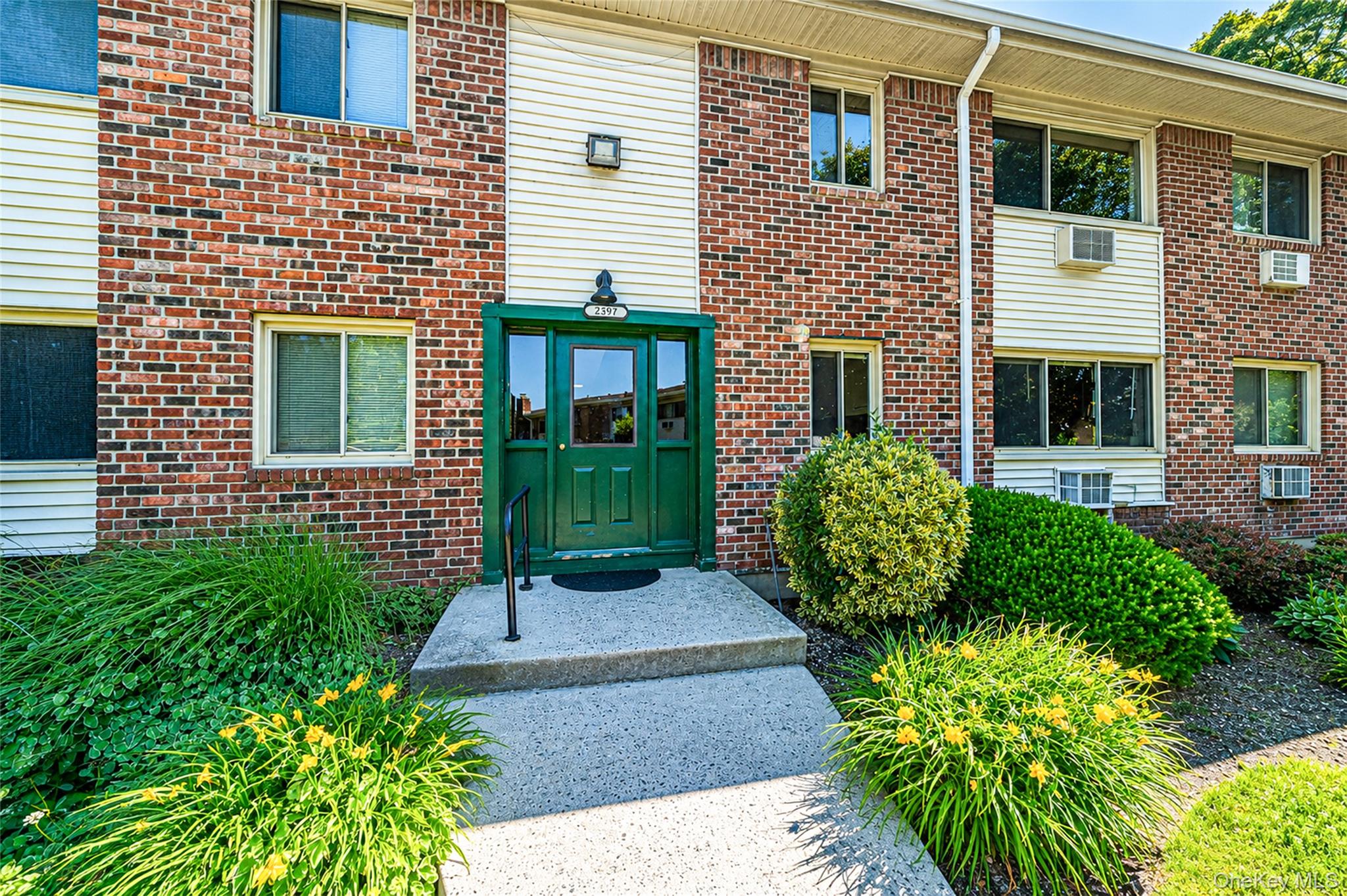 2397 union blvd Unit 8a, Islip NY 11751