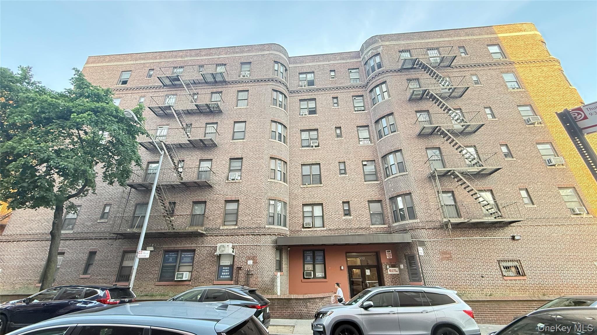 8306 VIETOR AVE Unit 1O, Elmhurst NY 11373