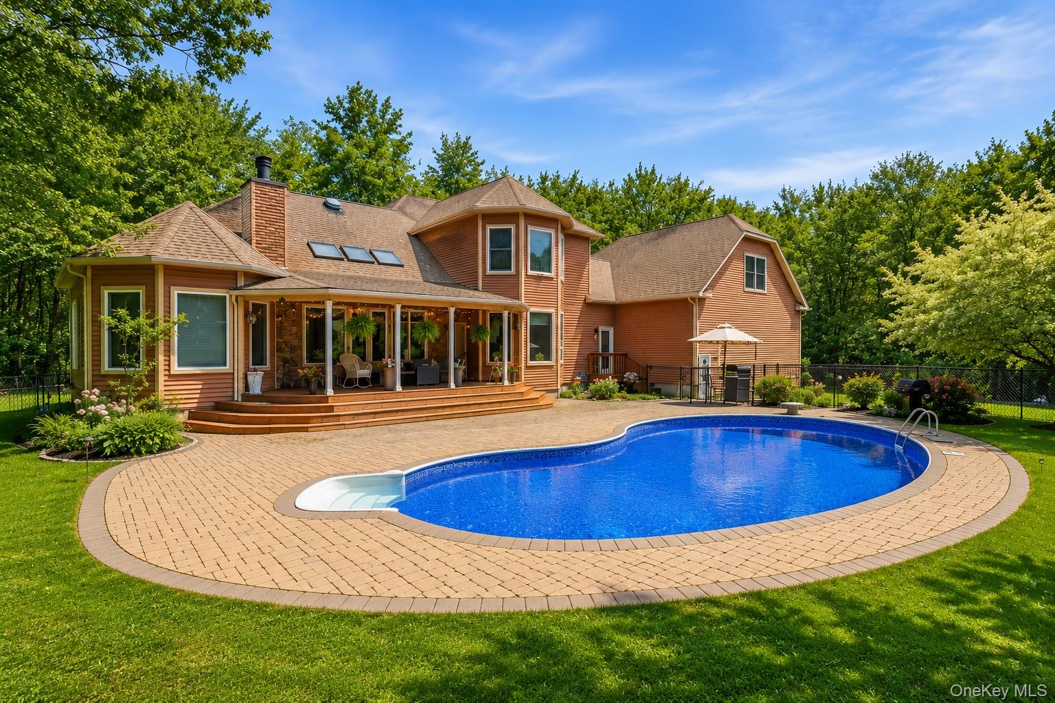 6 Foxwood Road, New Paltz NY 12561