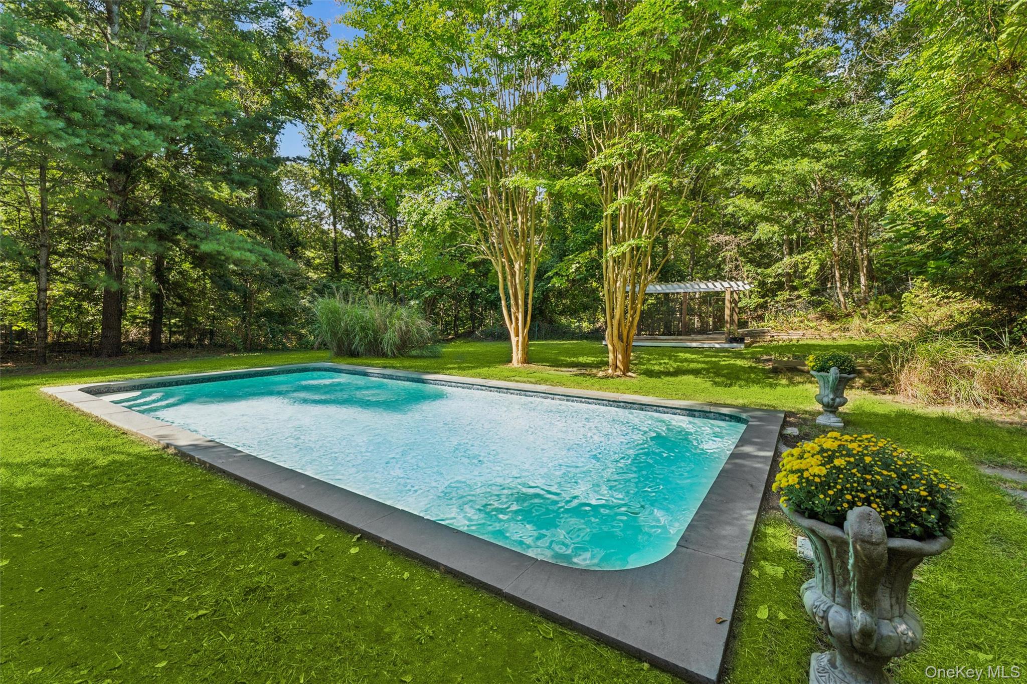 29 Squiretown Road Unit D, Hampton Bays NY 11946