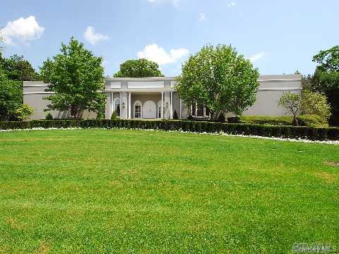 247 Barrett Road, Lawrence NY 11559