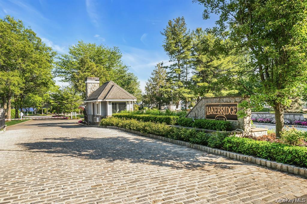 38 Lakebridge Drive S, Kings Park NY 11754