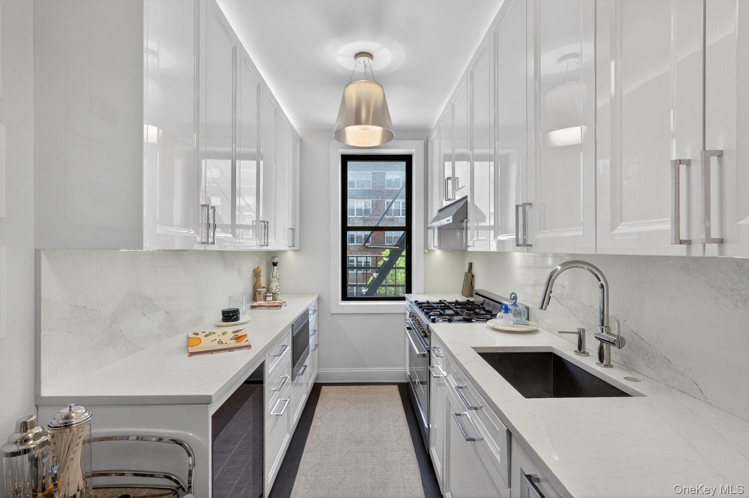 100 W 12TH Street Unit 4K, Manhattan NY 10011