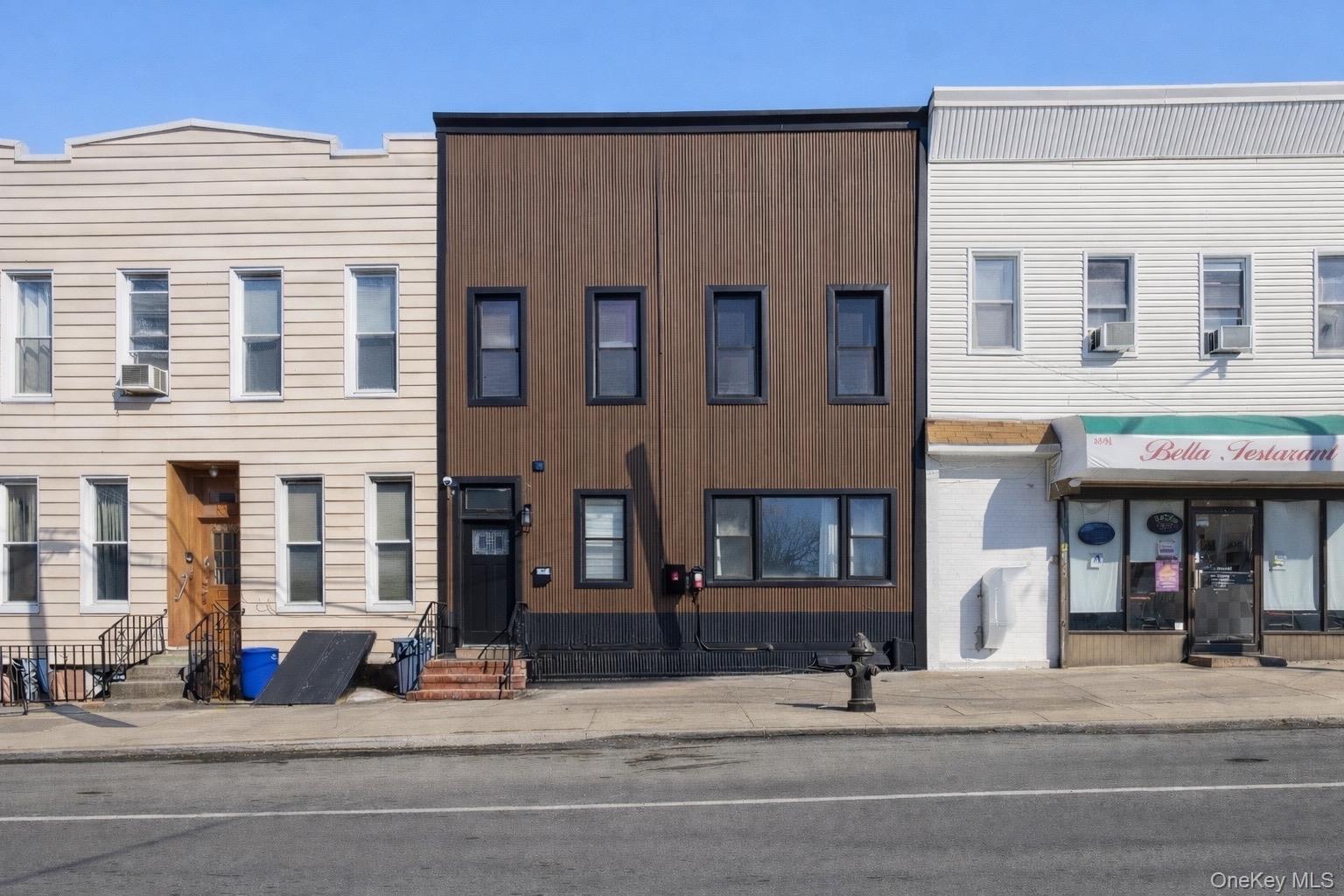 6089 54th Street, Maspeth NY 11378