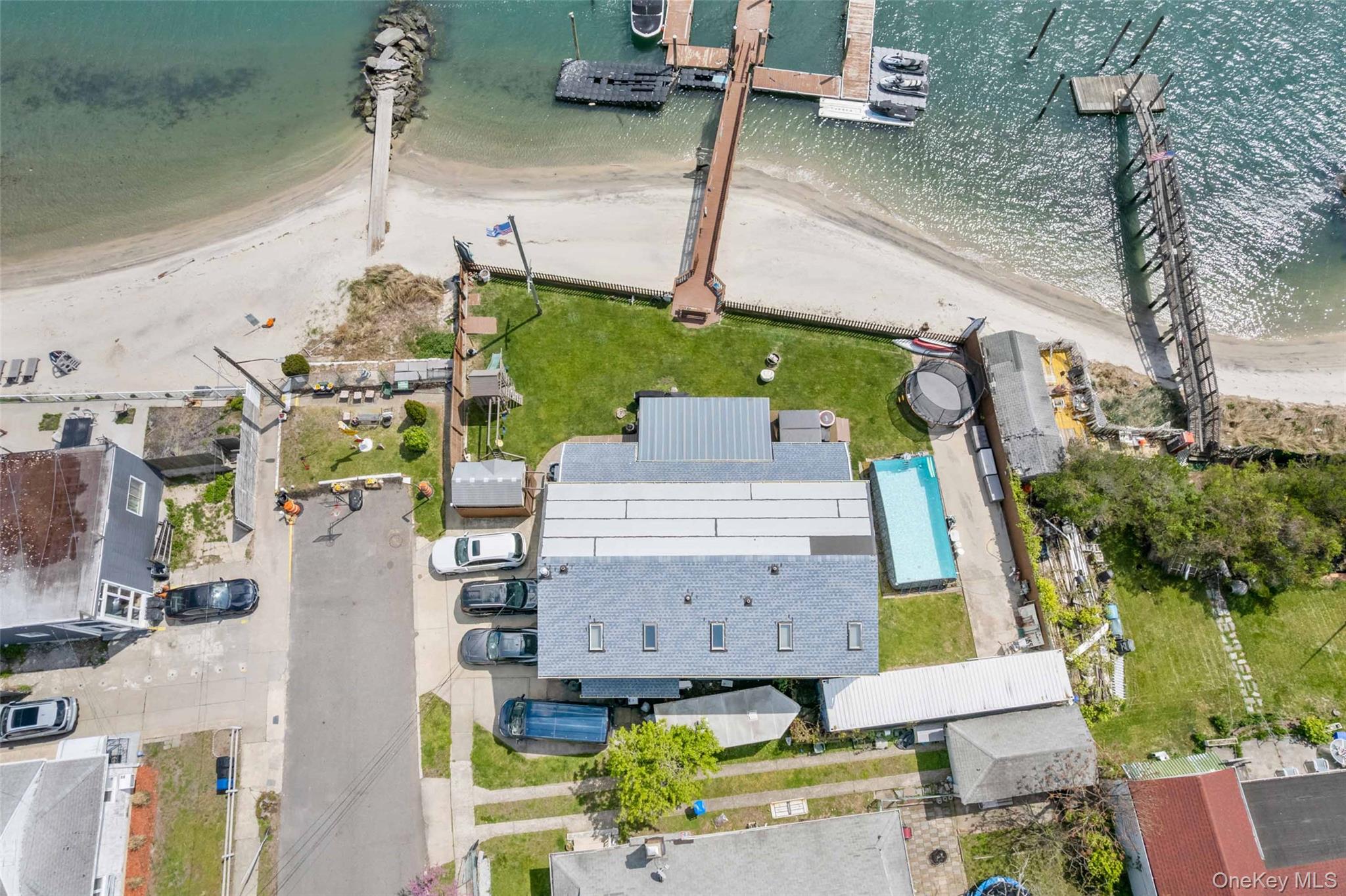 125 Beach 3rd Street, Far Rockaway NY 11691