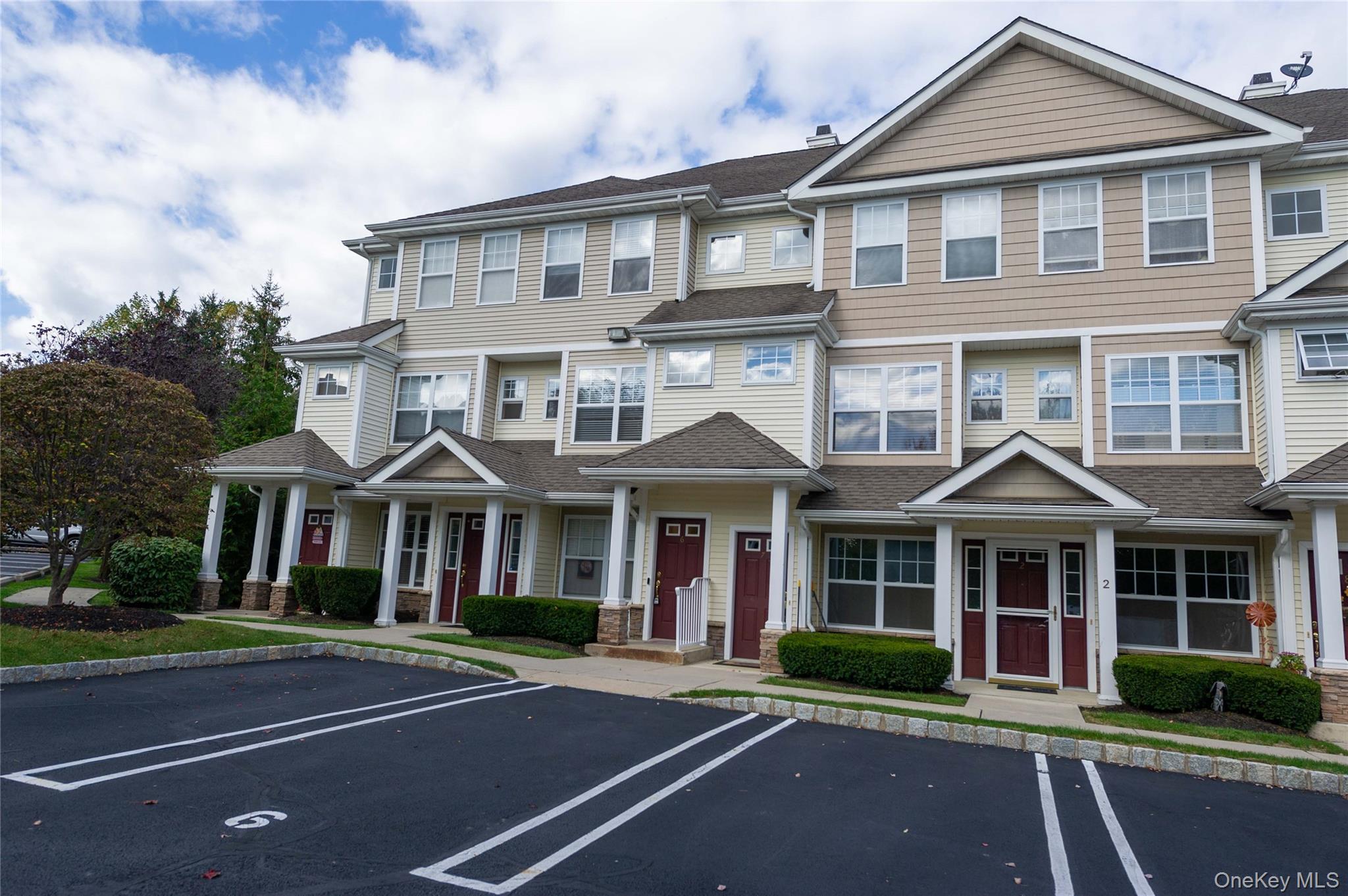 19 Putters Way Unit 6, Middletown NY 10940