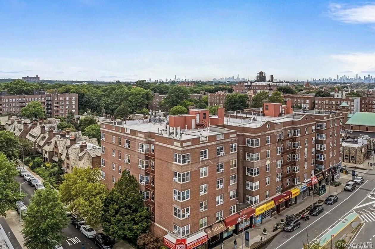 111-45 76th drive Unit F2, Forest Hills NY 11375