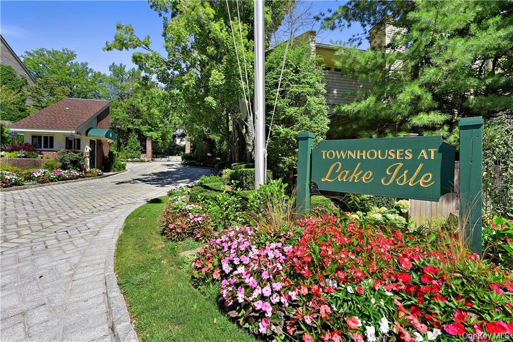 40 Waterside Close, Eastchester NY 10709