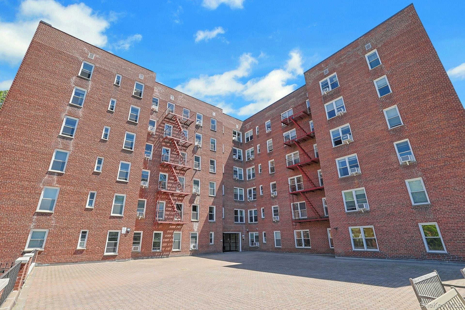 1 Hawley Terrace Unit 2A, Yonkers NY 10701