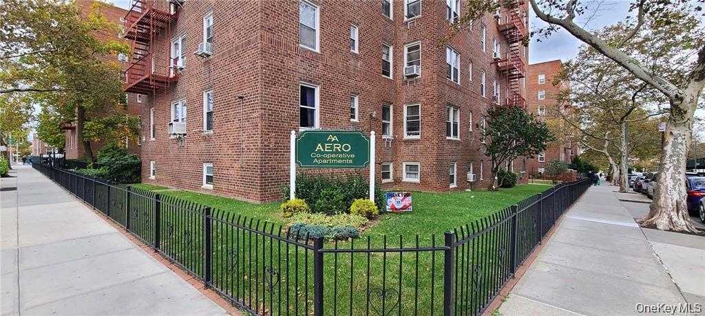 105-38 63rd Drive Unit 5-P, Forest Hills NY 11375
