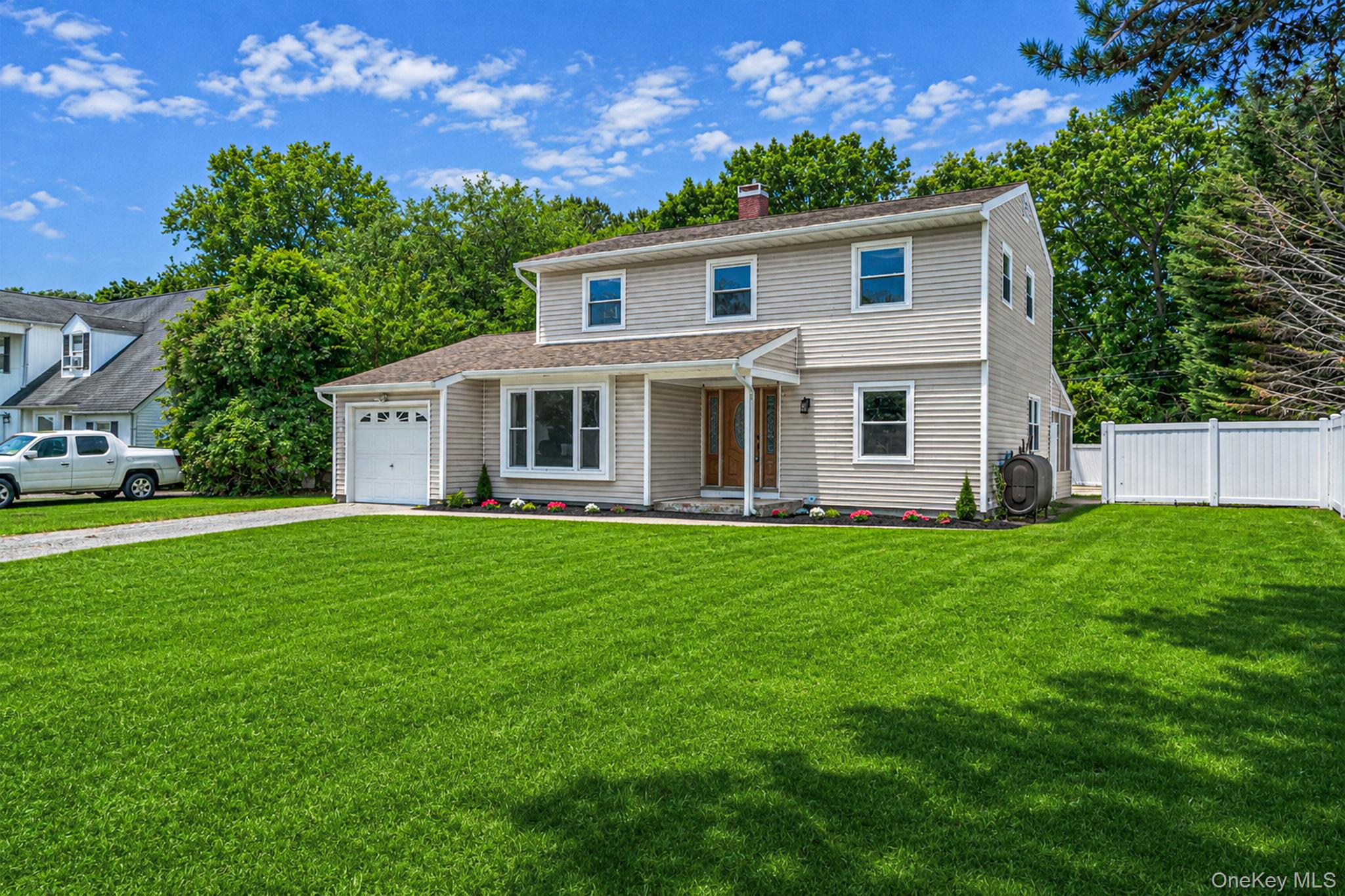 130 Greenbelt Parkway, Holbrook NY 11741