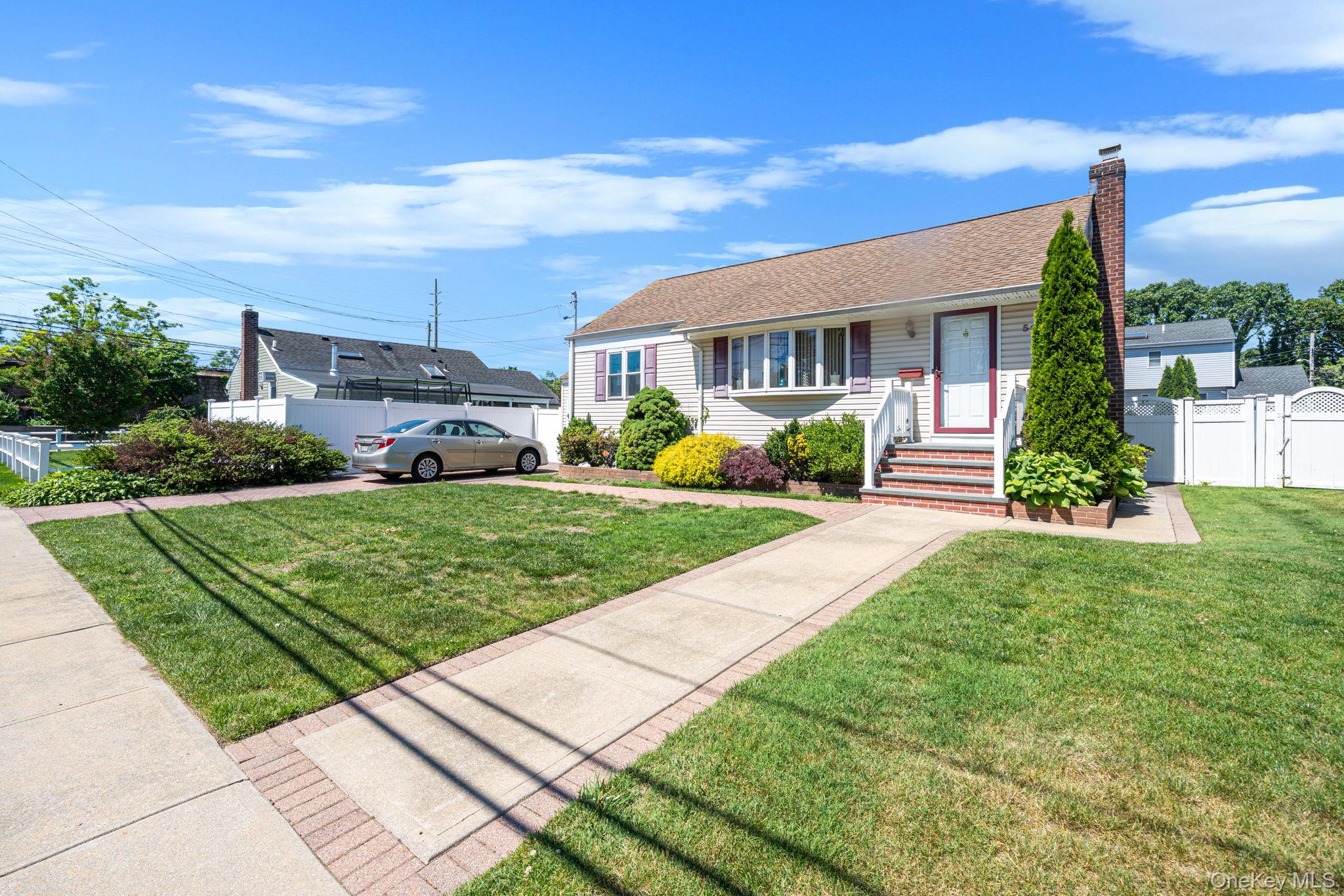 52 Eastlake Avenue, Massapequa Park NY 11762