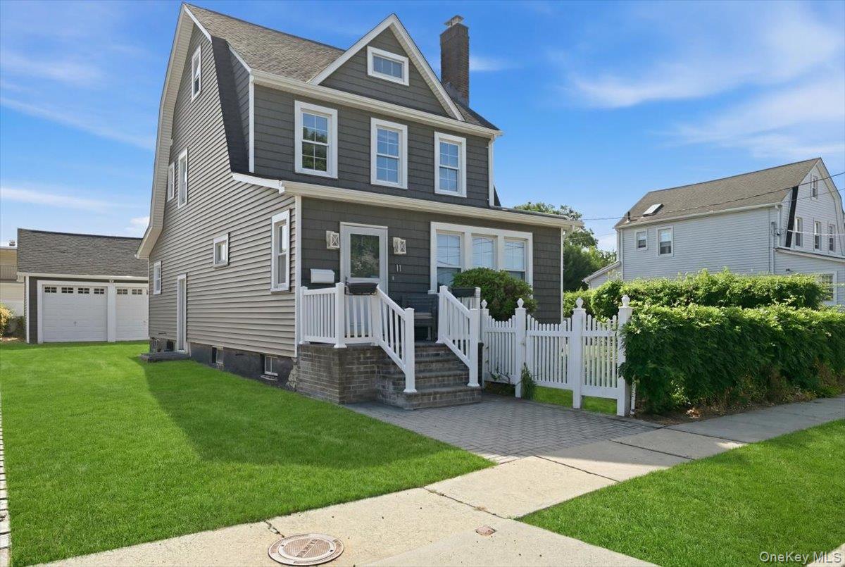 11 Moeller Street, Hicksville NY 11801