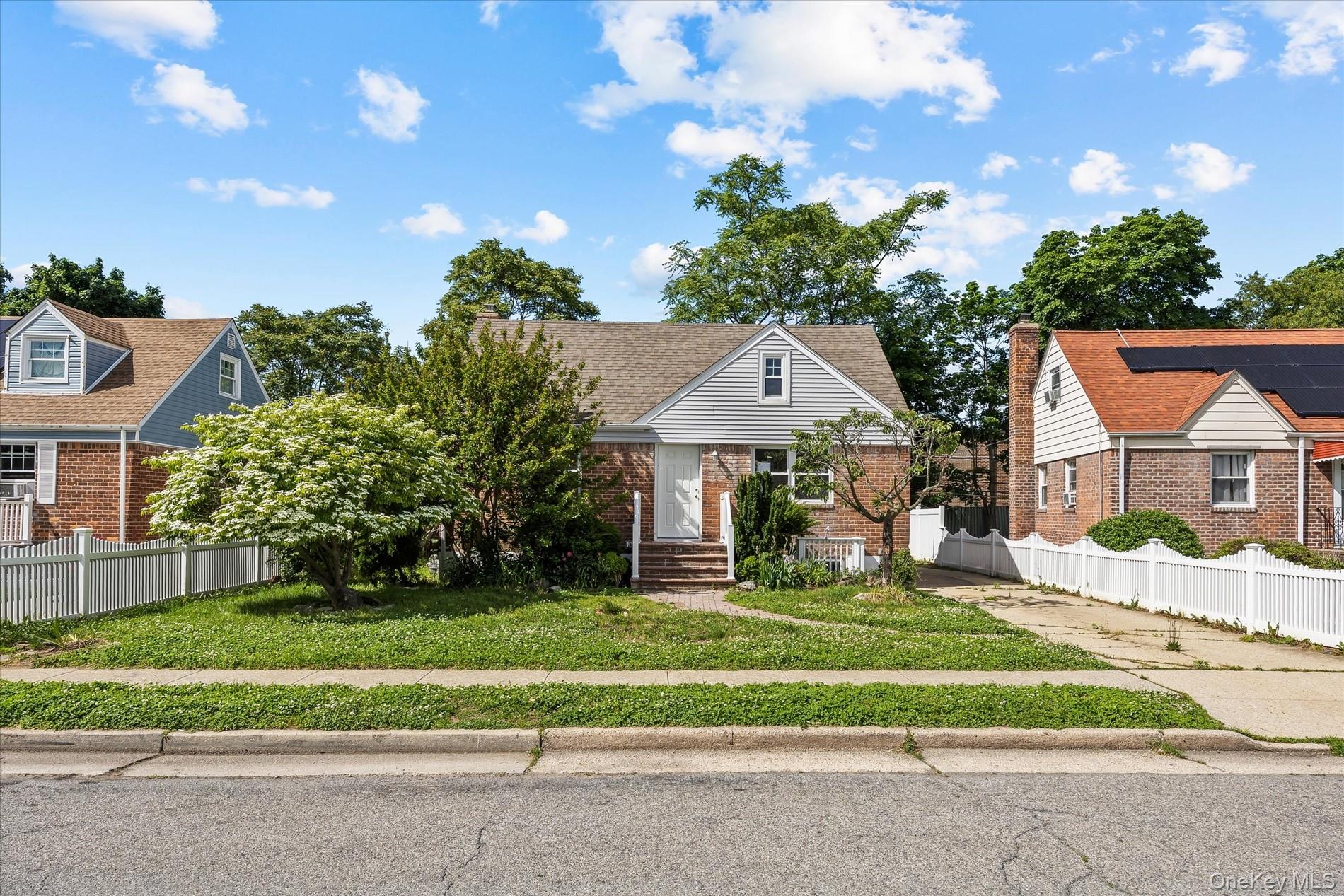 27 Circle Drive, Hempstead NY 11550
