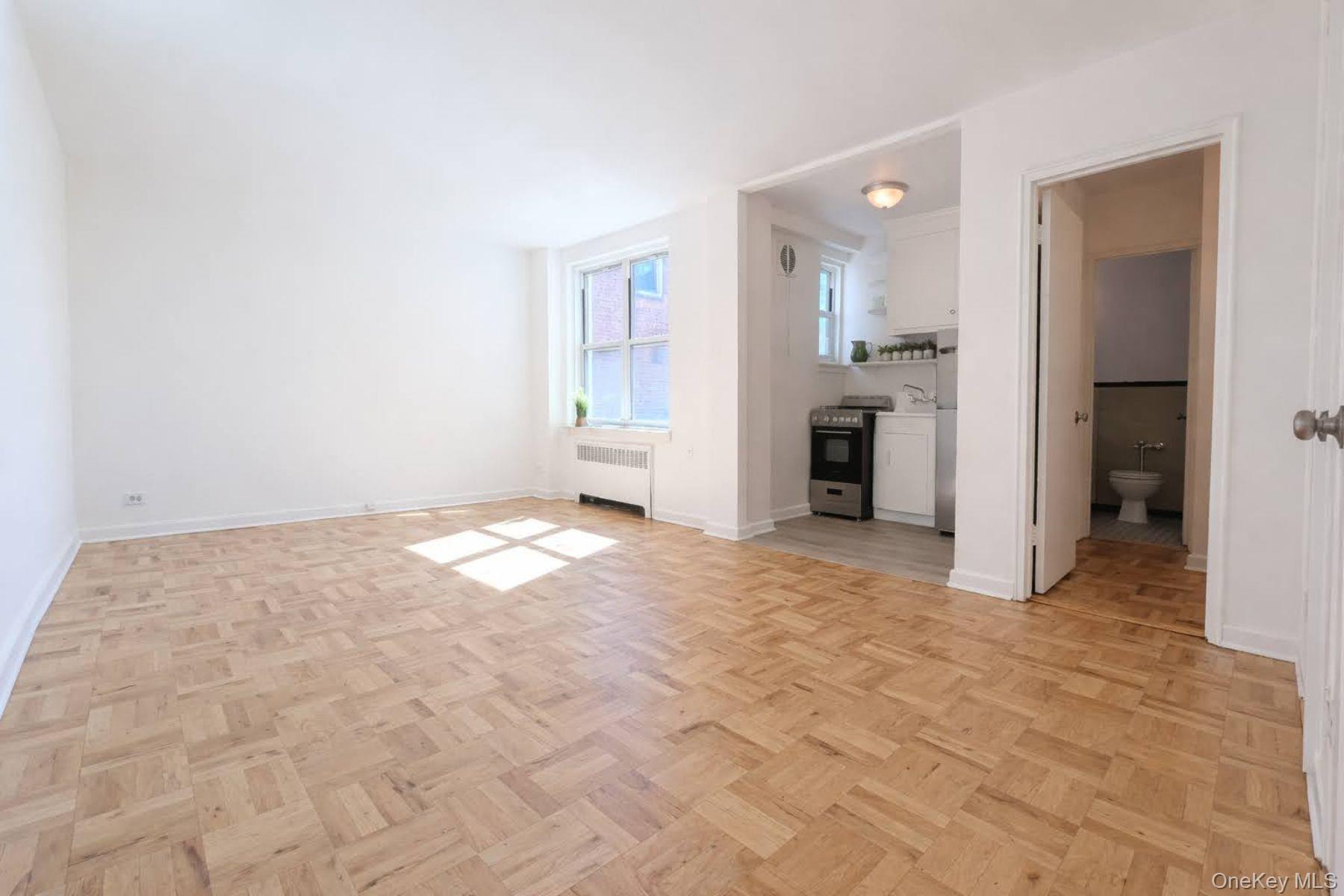 30-11 Parsons Boulevard Unit 2T, Flushing NY 11354