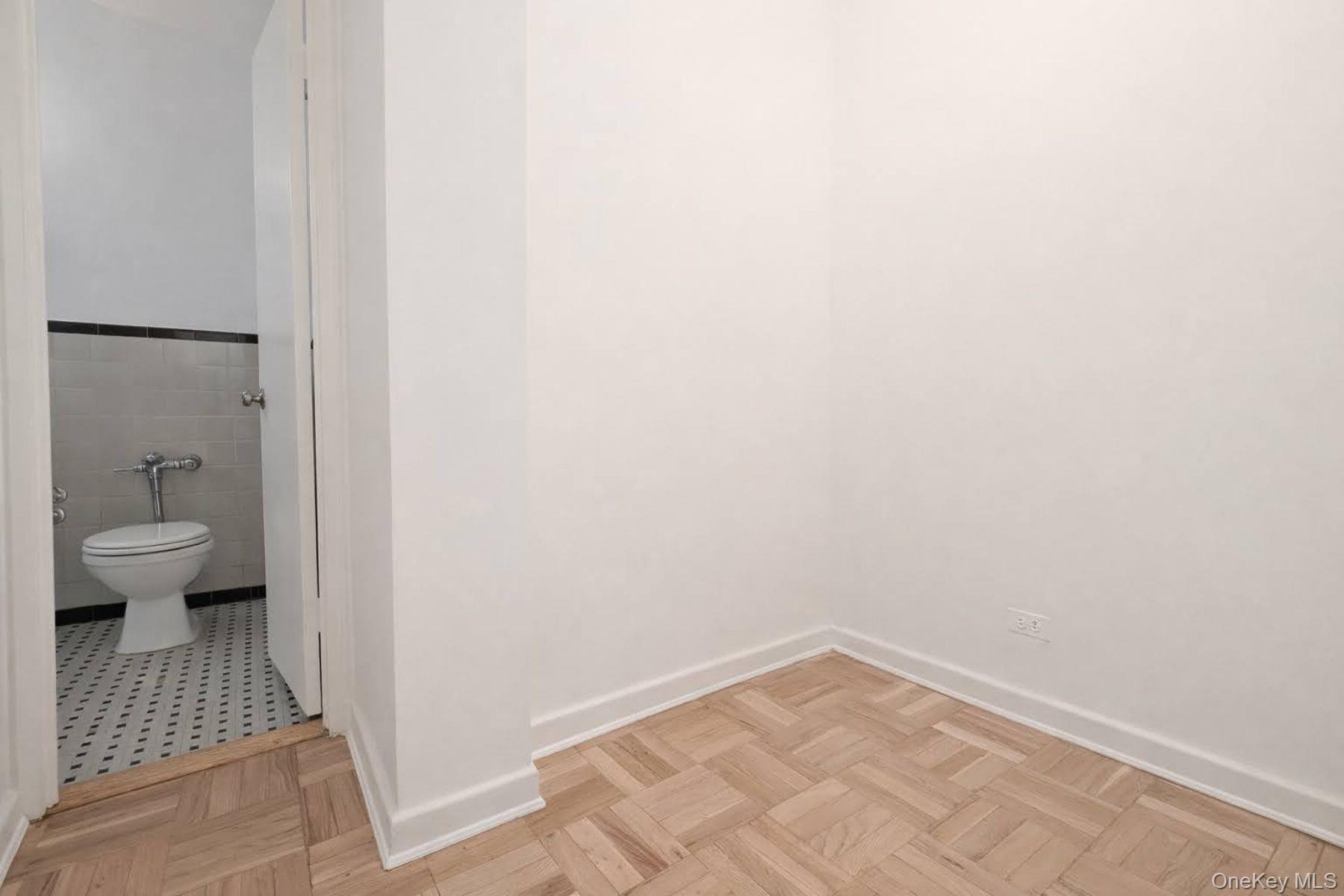 30-11 Parsons Boulevard Unit 2T, Flushing NY 11354