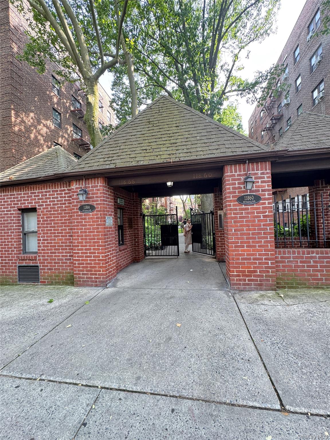 118-60 Metropolitan Avenue Unit 1J, Kew Gardens NY 11415