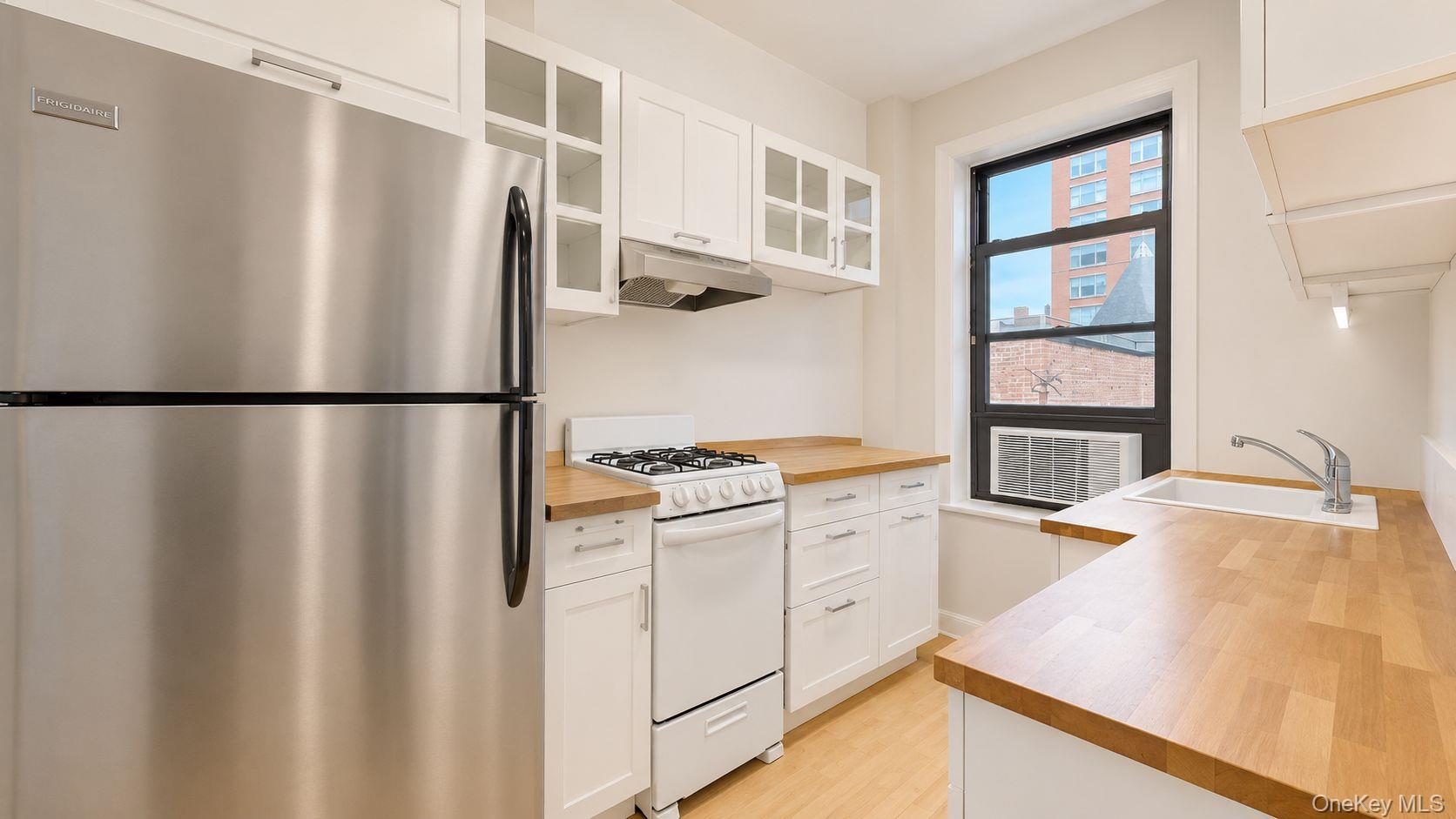 4-6 W 105th Street Unit 6A, Manhattan NY 10025
