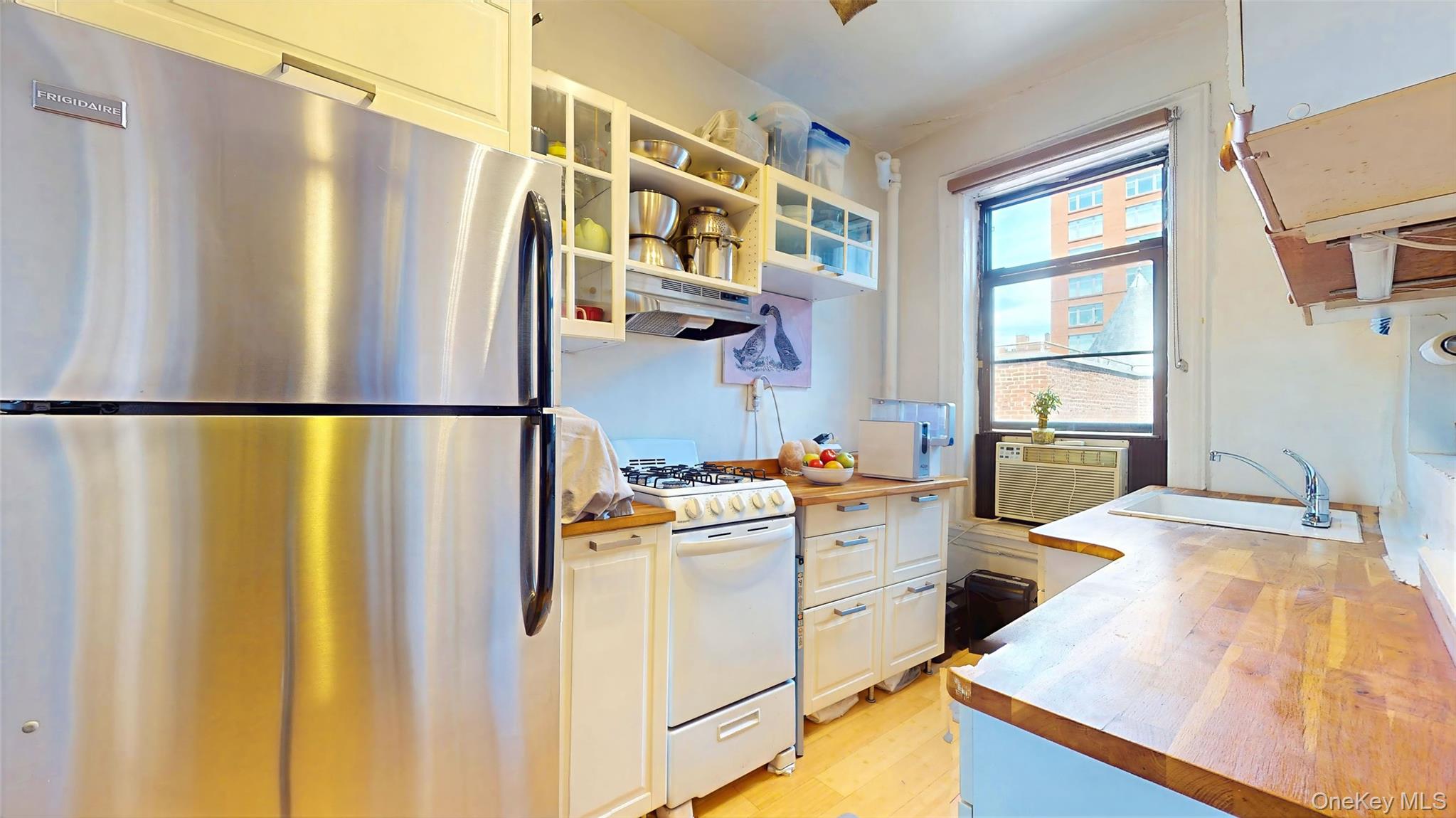 4-6 W 105th Street Unit 6A, Manhattan NY 10025