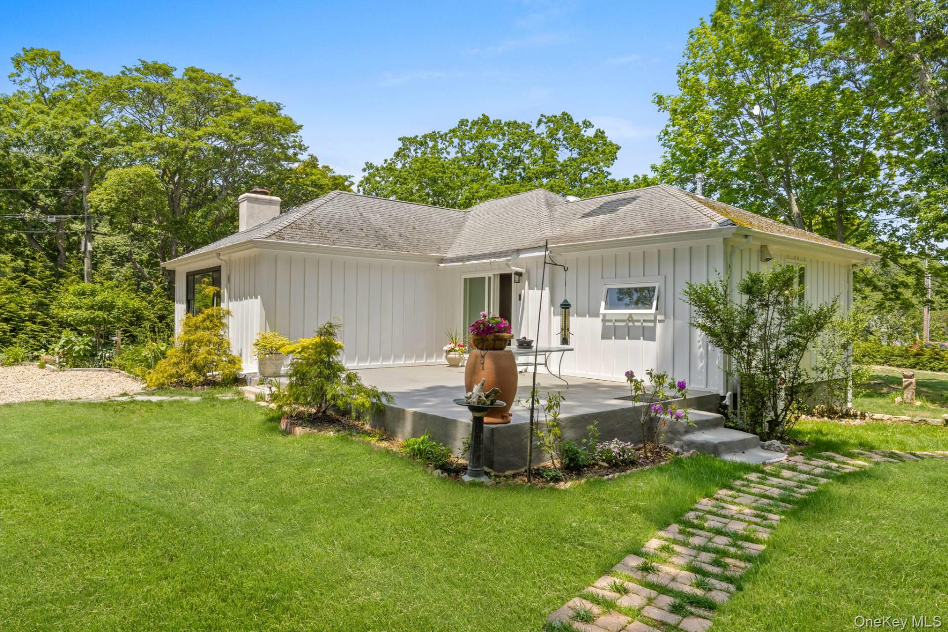 64 Henry Road, Southampton NY 11968