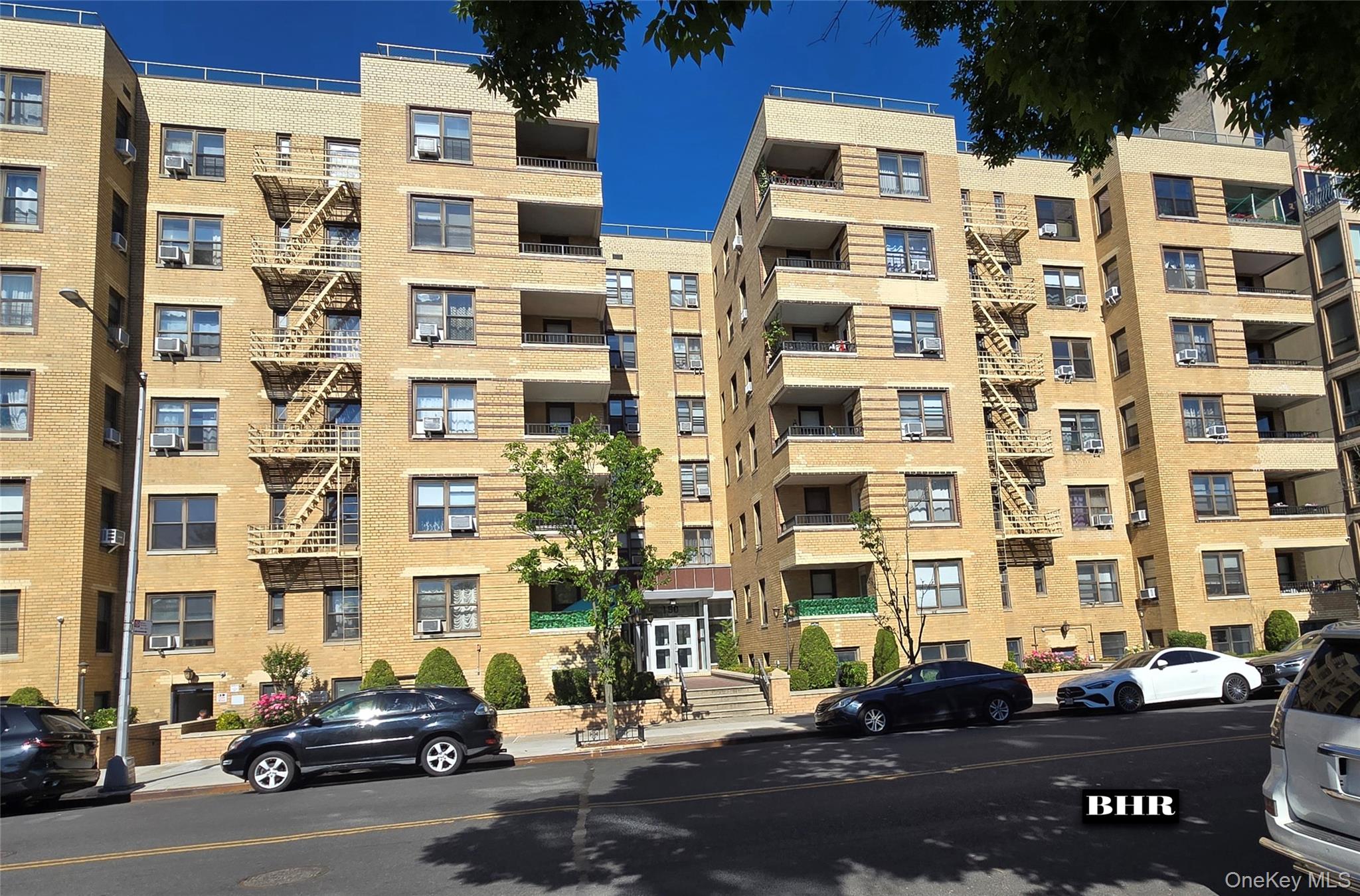 150 W End Avenue Unit 3E, Brooklyn NY 11235