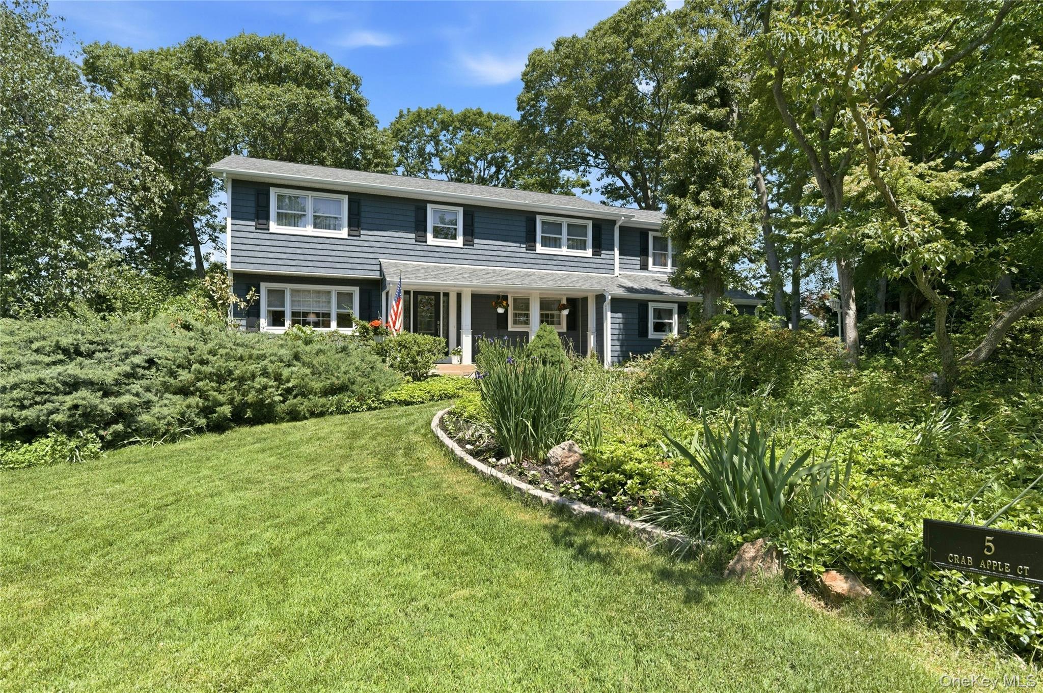 5 Crabapple Court, Mount Sinai NY 11766