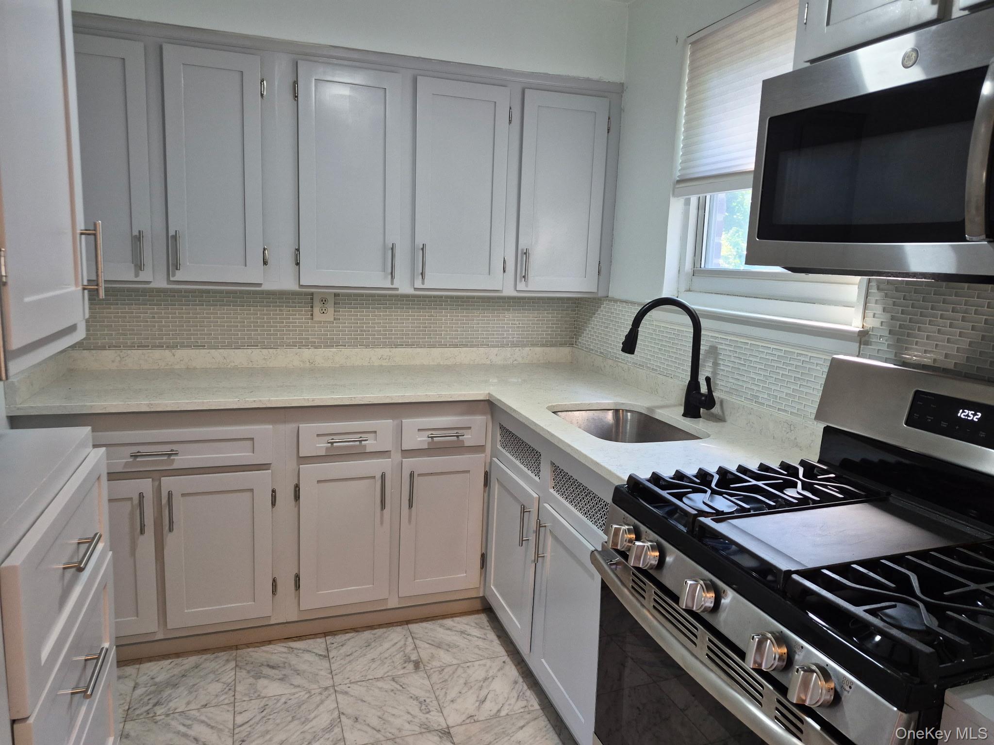 90 Spruce Street Unit 2B, Yonkers NY 10701