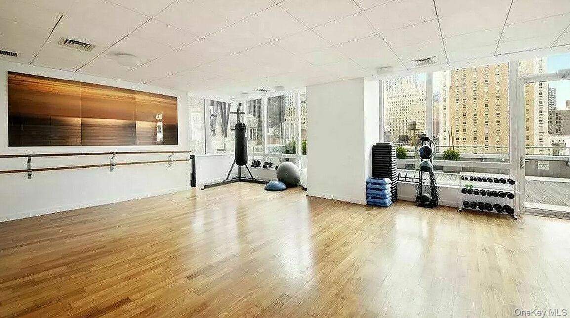 247 W 46TH Street Unit 3103, Manhattan NY 10036