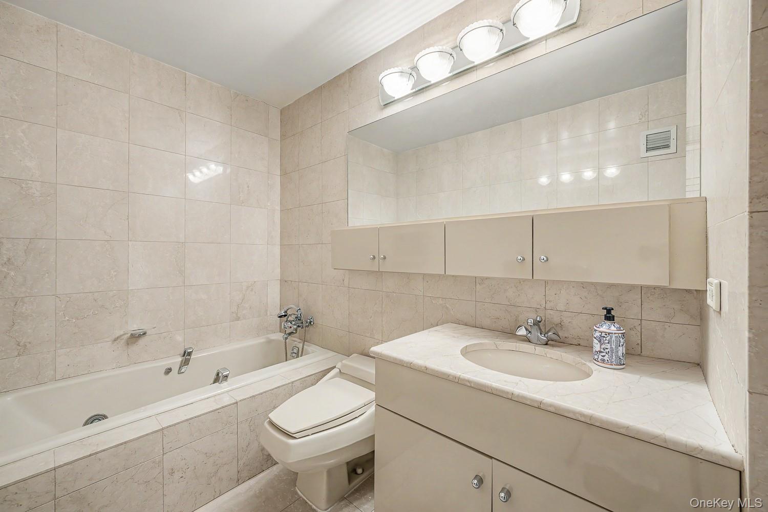 160 W 66th Street Unit 49D, Manhattan NY 10023
