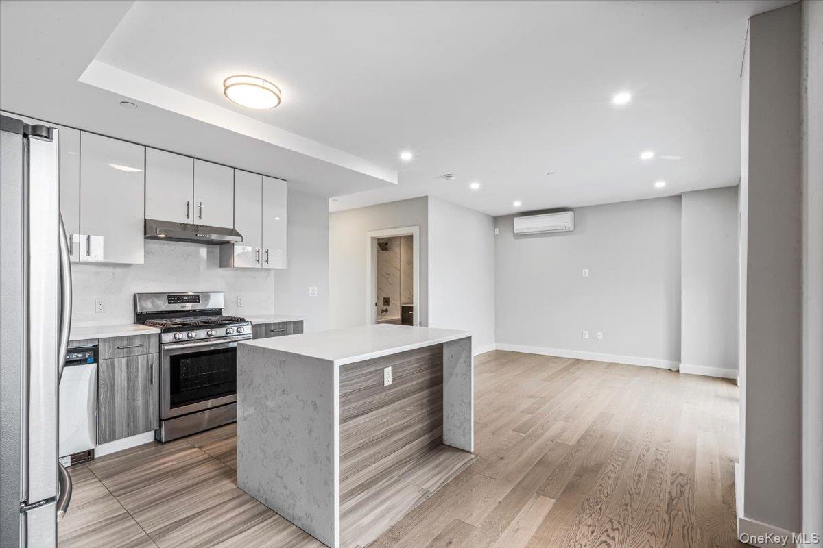 62-96 Woodhaven Boulevard Unit 5O, Rego Park NY 11374