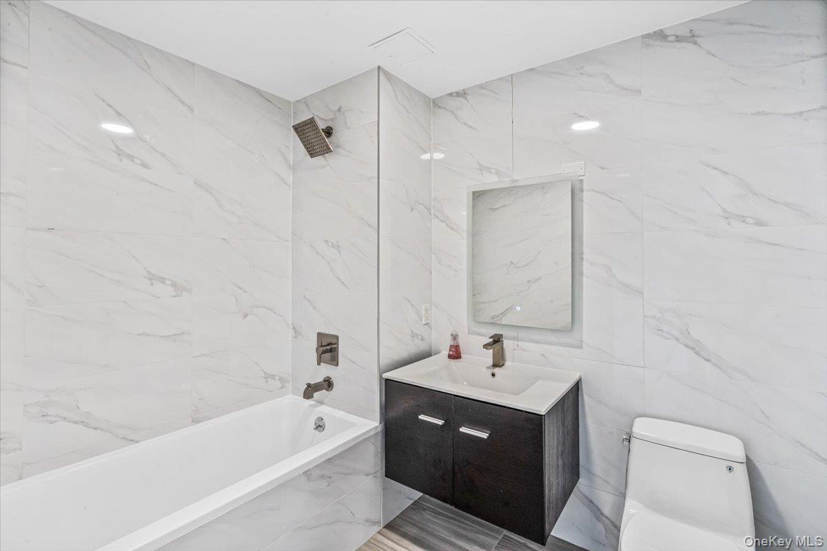 62-96 Woodhaven Boulevard Unit 5O, Rego Park NY 11374