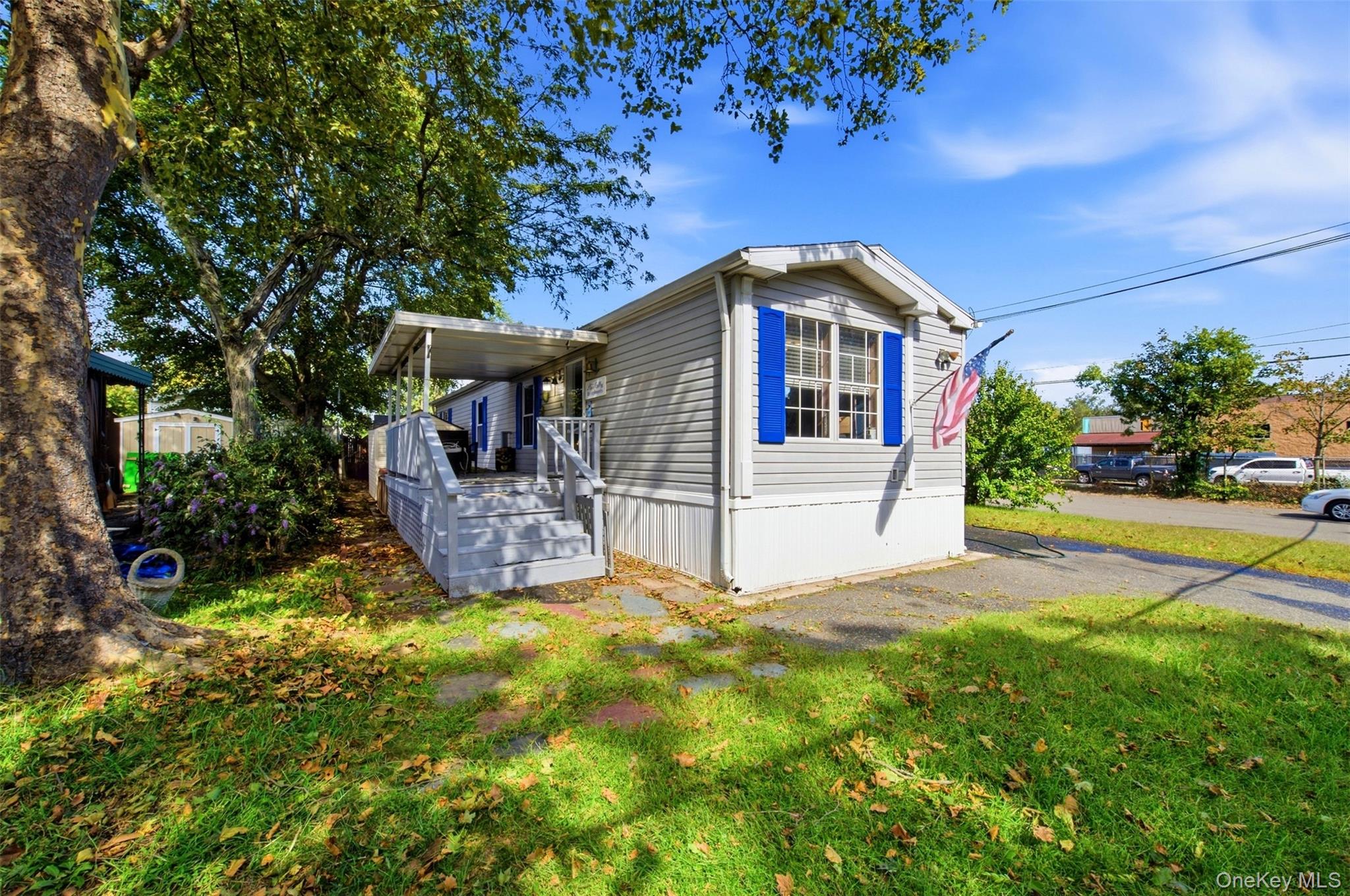1137 Unit 124 Lincoln Avenue, Holbrook NY 11741