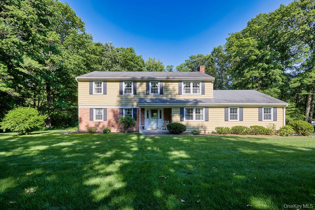 10 Stoutenburgh Drive, Hyde Park NY 12538