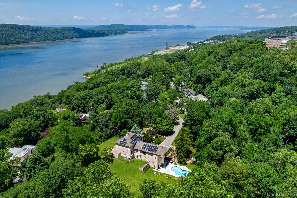 150 Pinecrest Drive, Hastings-on-Hudson NY 10706