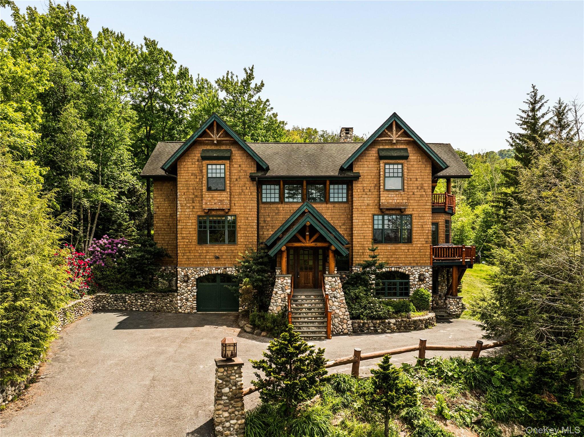 6 White Way, Windham NY 12496