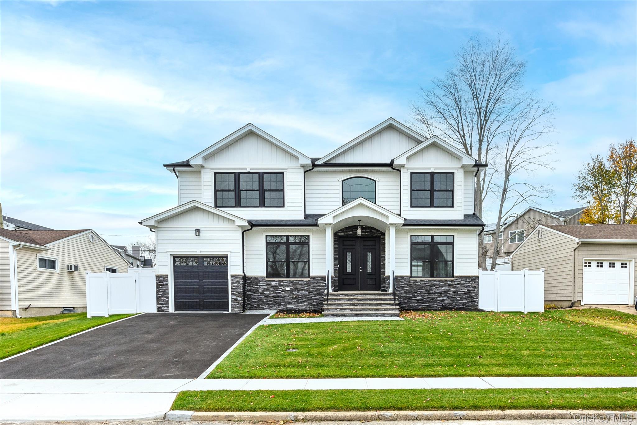 21 Devon Road, Bethpage NY 11714
