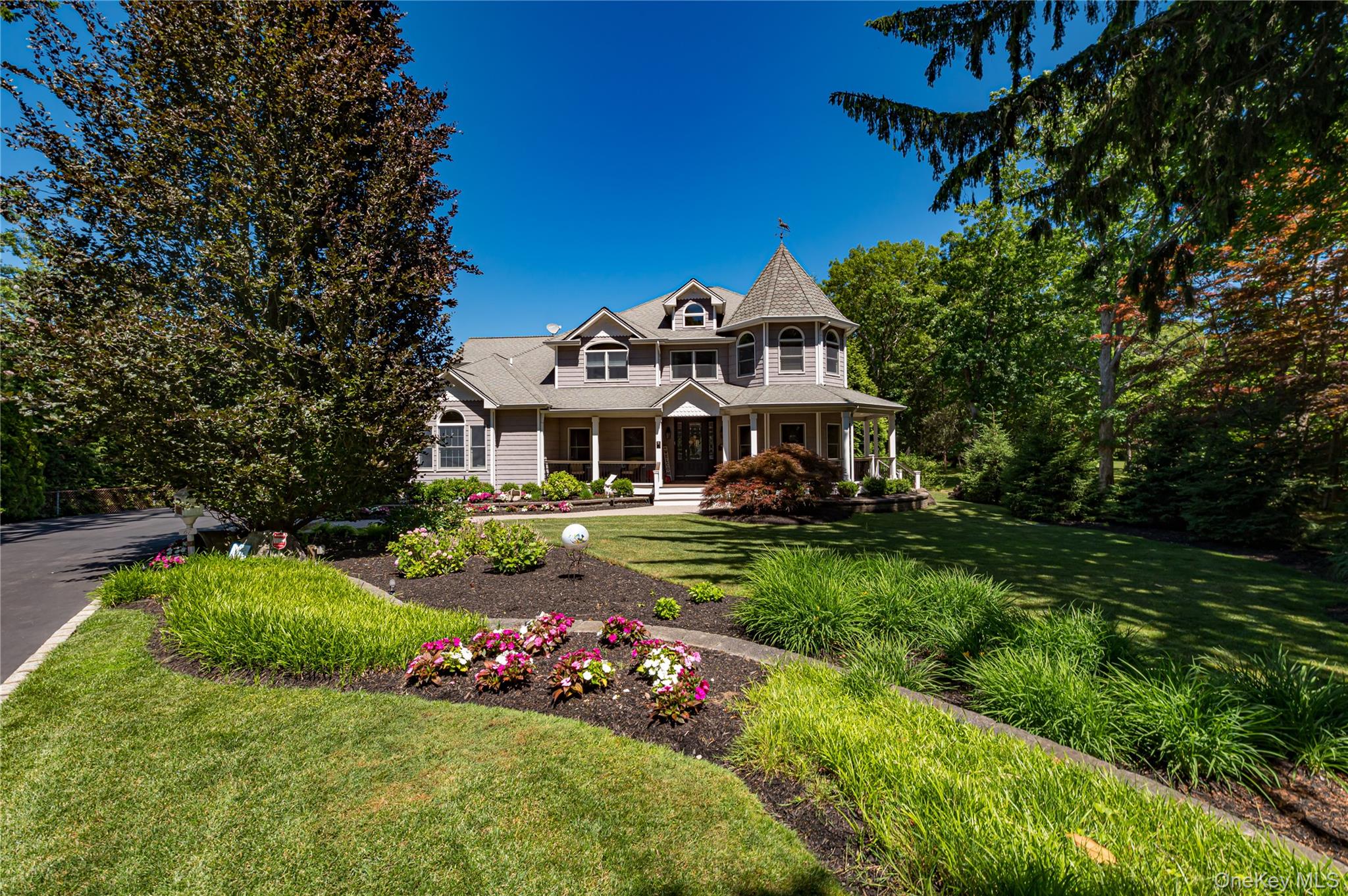 67 Sunny Road, Saint James NY 11780