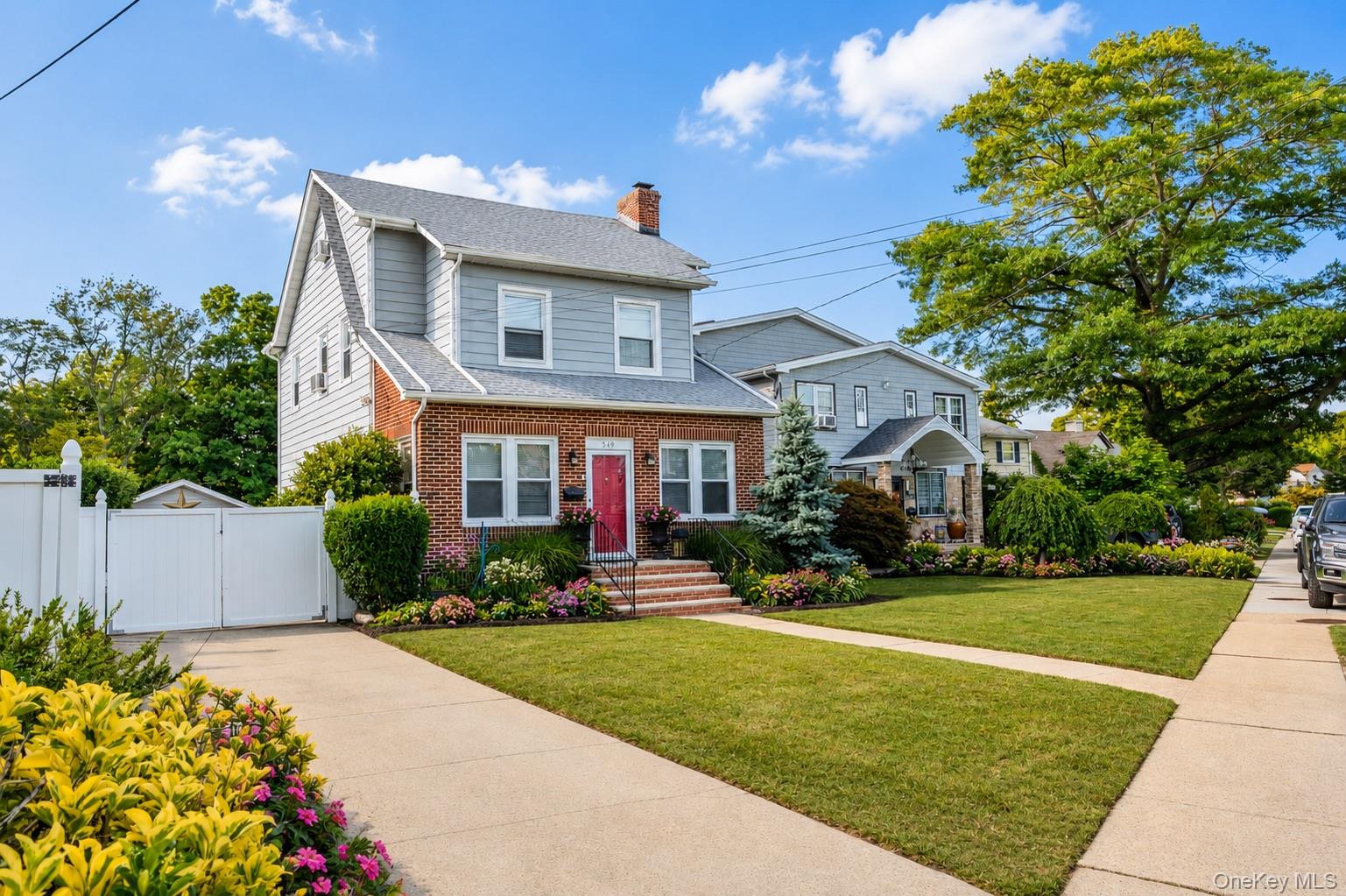 549 De Mott Avenue, Baldwin NY 11510