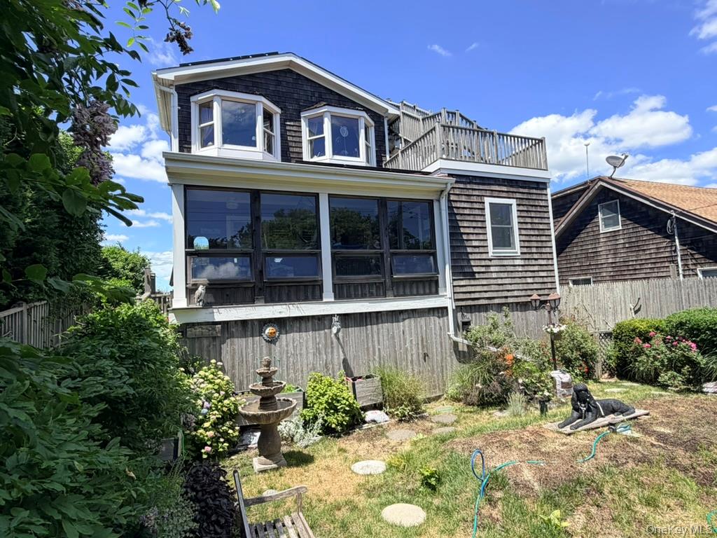 118 Bayview Walk, Cherry Grove NY 11782