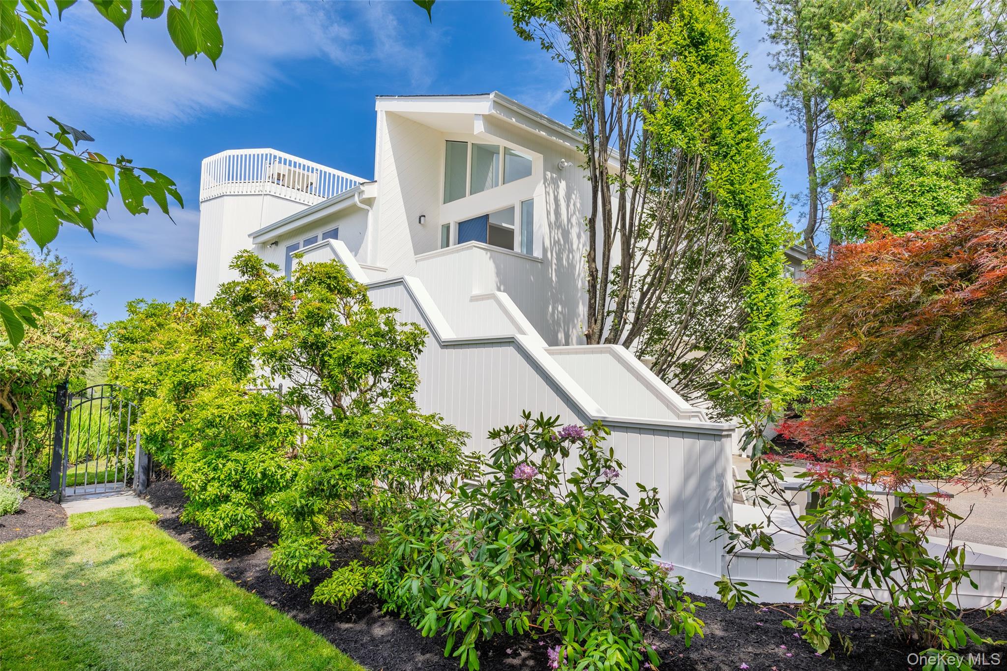32 Contessa Court, Port Jefferson NY 11777