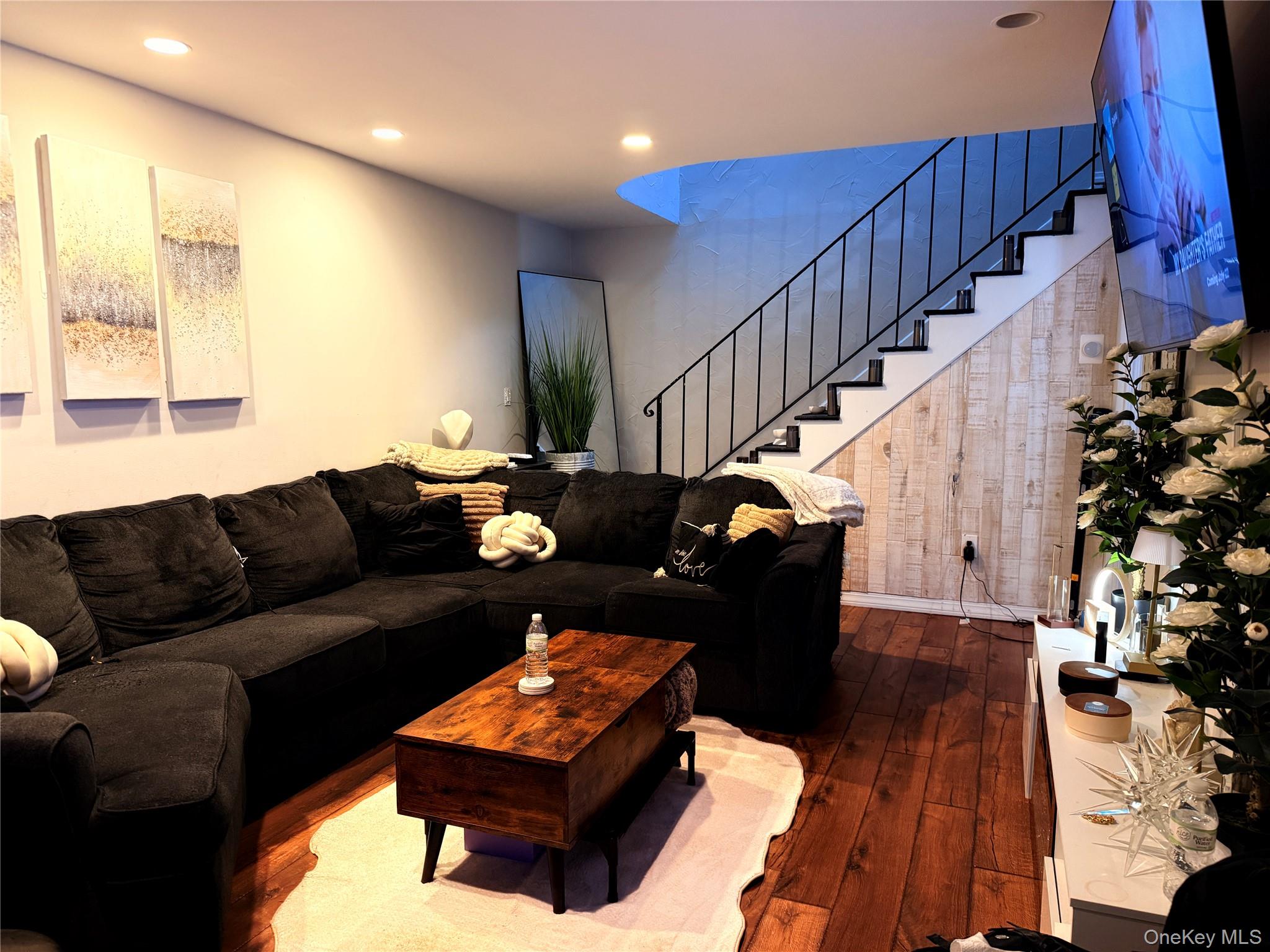 412 Clubhouse Court, Coram NY 11727