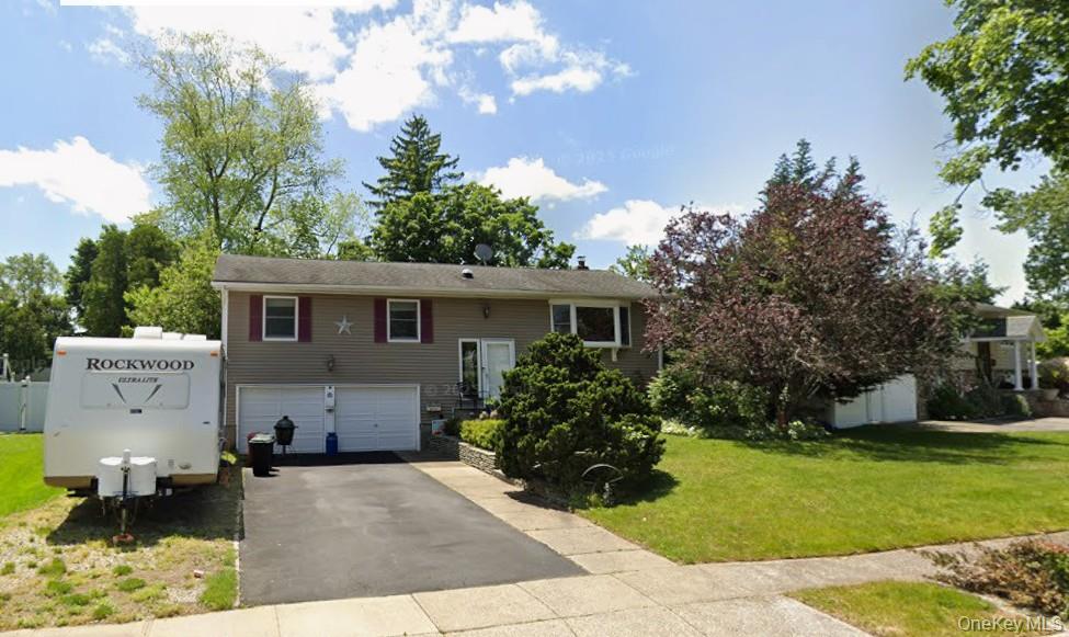 14 Dedham Place, Kings Park NY 11754