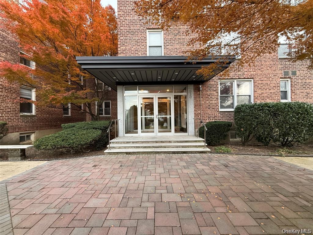 530 Dubois Avenue Unit 7C, Valley Stream NY 11581