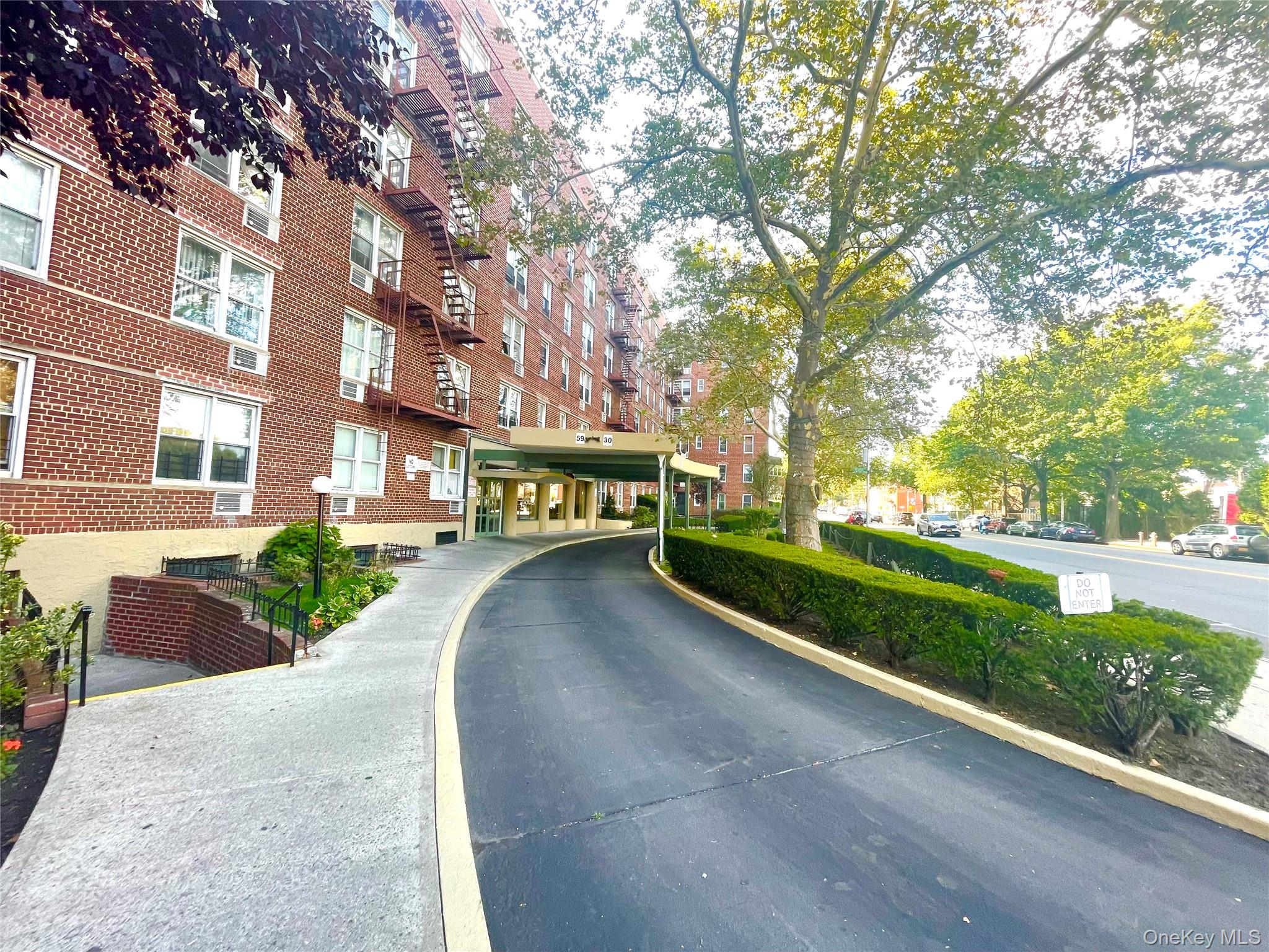 59-30 108th street Street Unit 7HH, Corona NY 11368