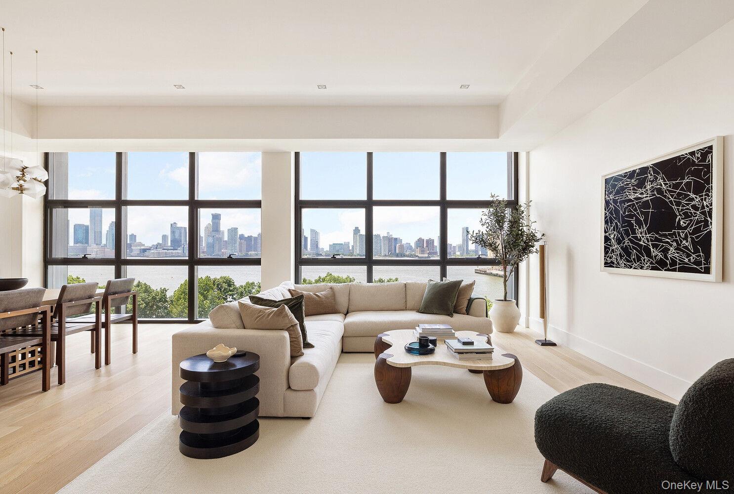 290 WEST Street Unit 5B, Manhattan NY 10013