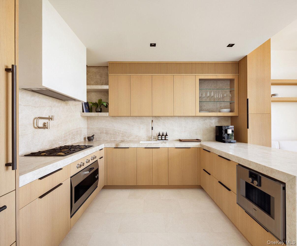 290 WEST Street Unit 5B, Manhattan NY 10013