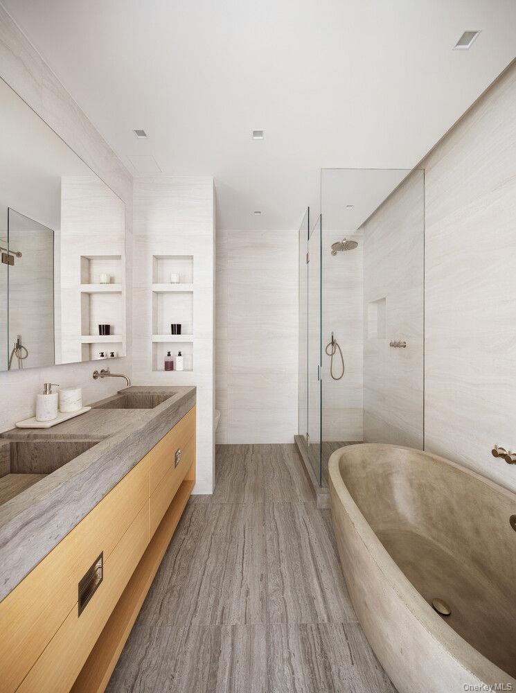 290 WEST Street Unit 5B, Manhattan NY 10013
